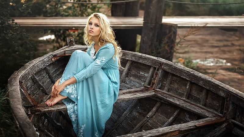 Alice Tarasenko Posing in a Row Boat, blonde, dress, boat, model, HD wallpaper