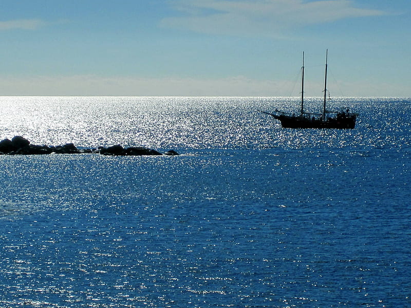 The Atlantic Ocean, rocks, sun, holiday, ocean, sky, boat, water, nature, sunshine, blue, HD wallpaper