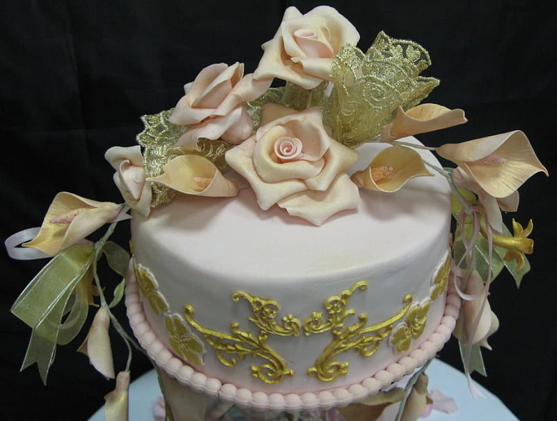 Roses And Icing, cake, gold, wedding cake, lilies, roses, pink roses, HD wallpaper