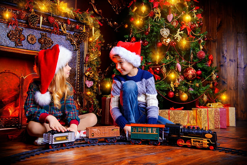 Merry Christmas!, red, craciun, christmas, children, toy, hat, tree, santa, boy, train, girl, copil, room, HD wallpaper