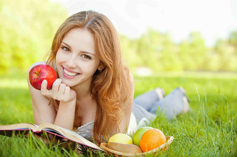 Healthy Hannah, glow, model, books, fruits, smile, outdoors, happy, intellectual stimulation, healthy, nature, cheerfulness, Hannah, HD wallpaper