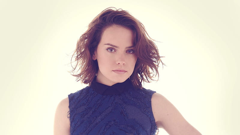 Brown Eyes Daisy Ridley Is Wearing Blue Dress With Light Yellow Background Daisy Ridley, HD wallpaper