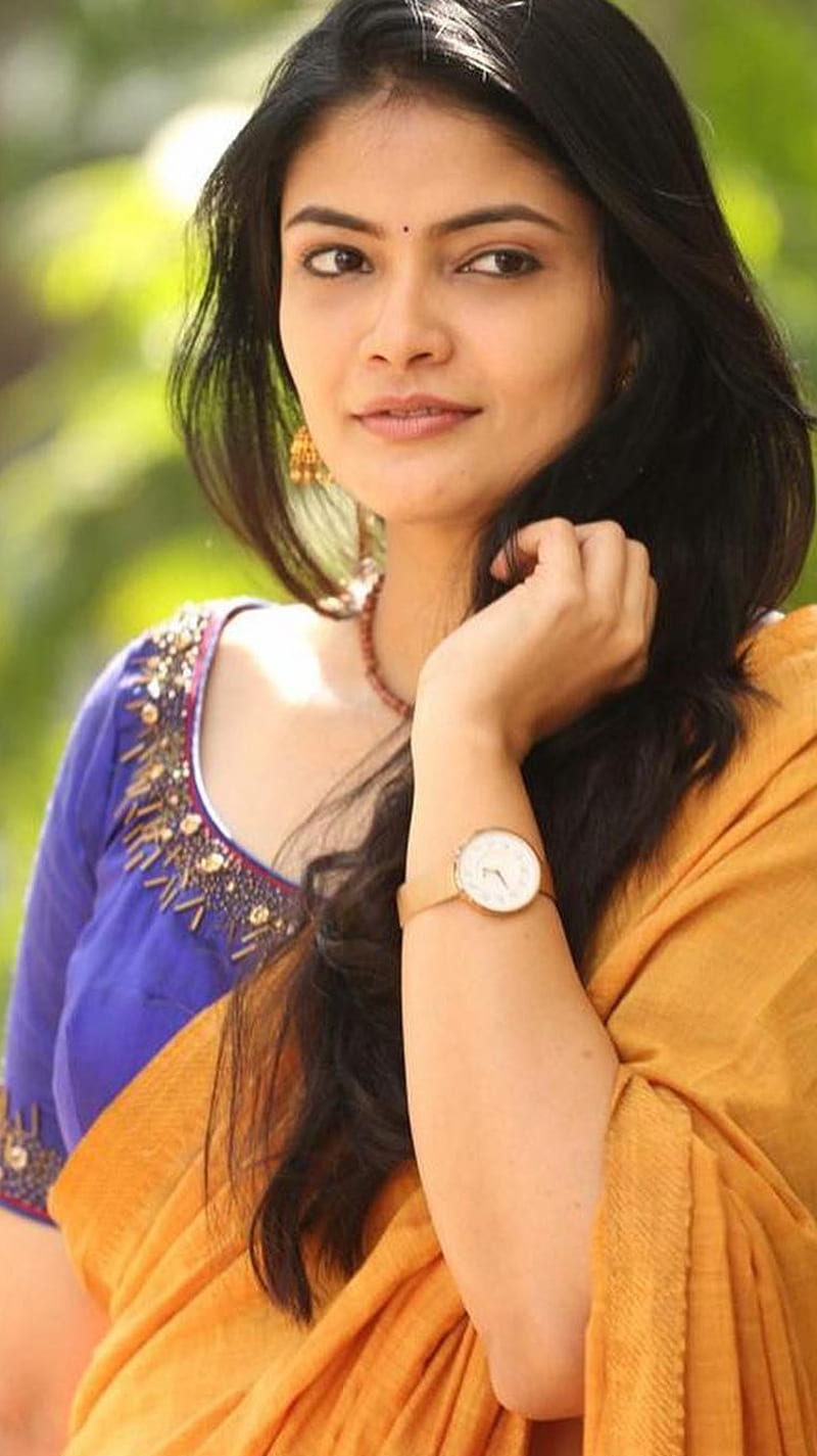 Kalpika Ganesh , model, telugu actress, saree. additional, HD phone wallpaper