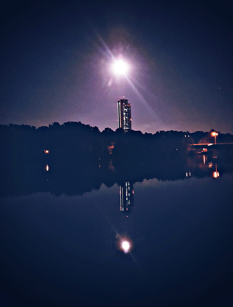 Moon, businesstower, city, mond, nacht, nbg, nuremberg, HD phone wallpaper