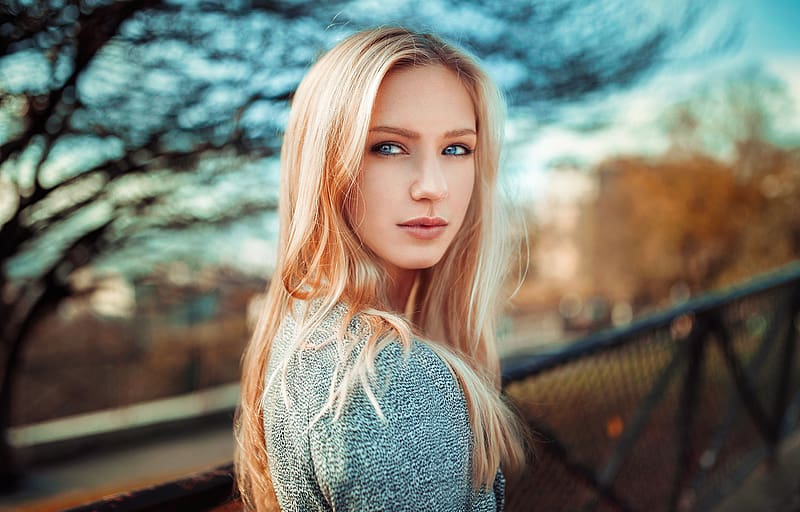 Bokeh, Blonde, Model, Women, Blue Eyes, Eva Mikulski, HD wallpaper | Peakpx