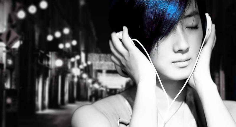 Blue Hair Girl Minecraft Skins with Headphones - wide 5