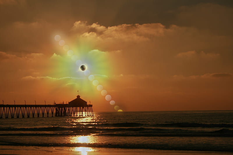 Beachside Eclipse, beach, sun, eclipse, ocean, pier, surf, sunset