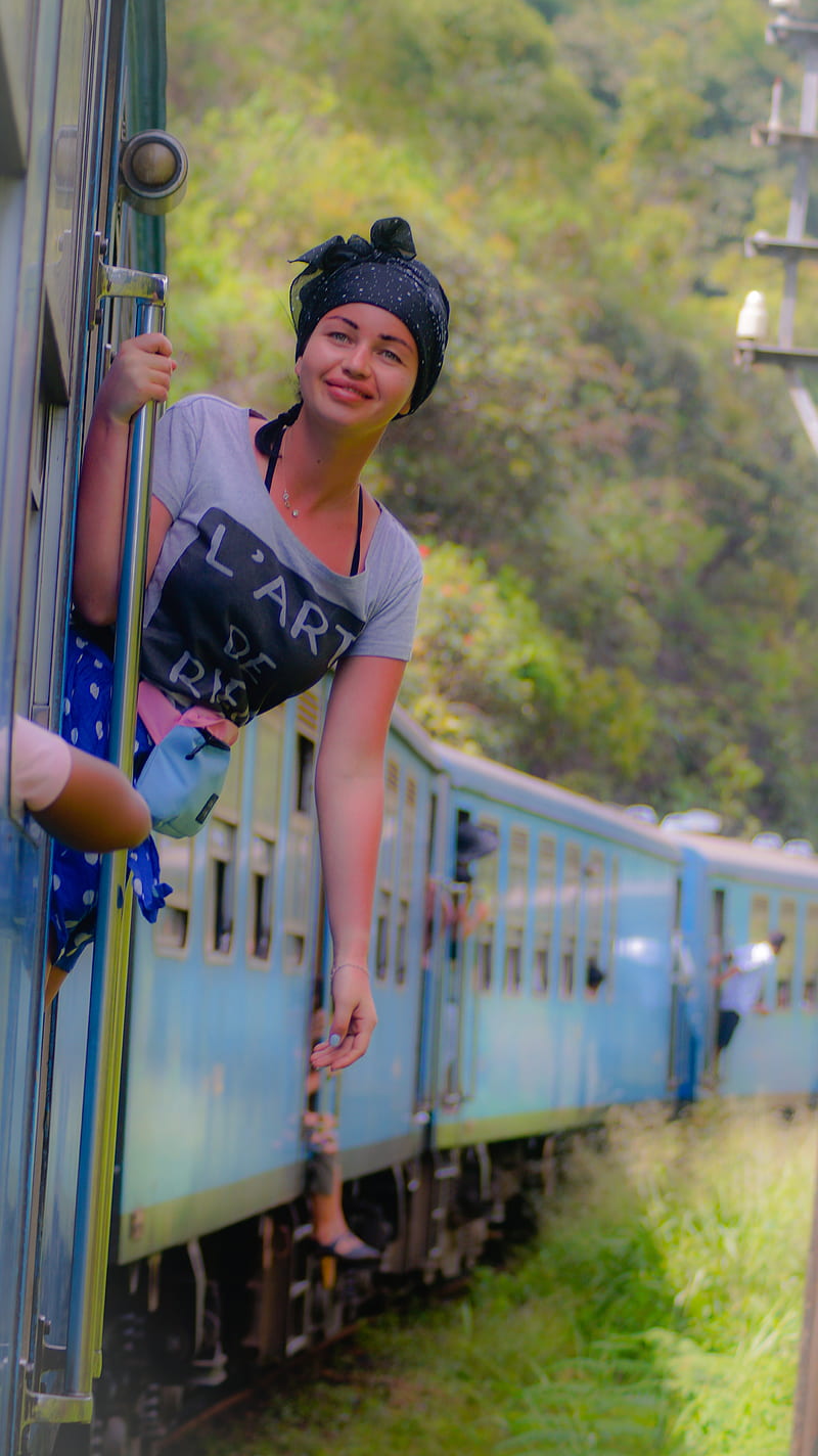 Lady with train, kandy to ella, railway, random click, sri lanka, trains, HD phone wallpaper