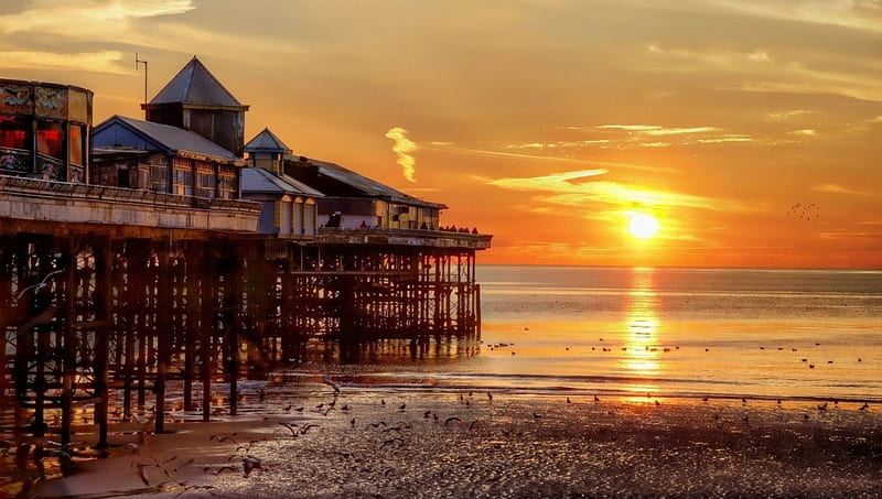giant pier in blackpool england at sunset r, beach, stalls, pier, r, sunset, sea, HD wallpaper
