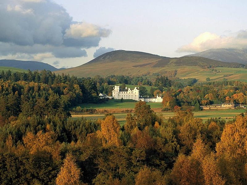 Autumn Castle, autumn, counryside, mountains, colors, clouds, castle, sky, HD wallpaper