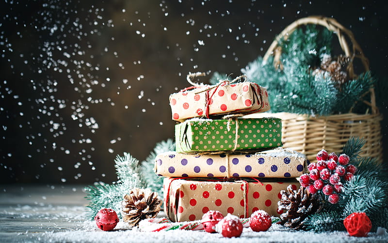 Christmas gifts, winter, snow, Christmas balls, Happy New Year, Christmas background, HD wallpaper