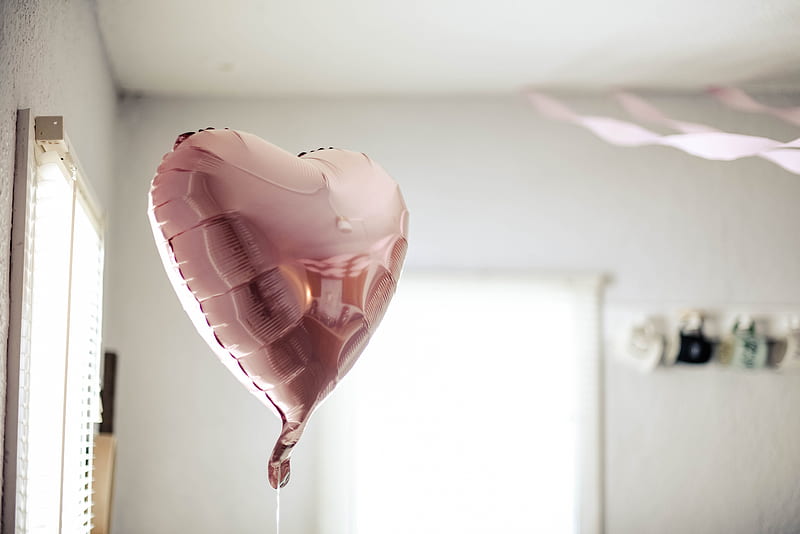 heart-shaped pink balloon near window blinds, HD wallpaper
