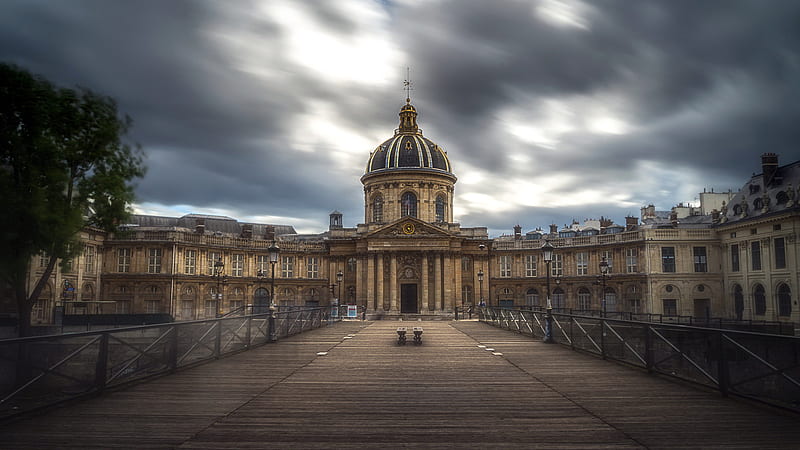 Institut De France And Pedestrian Bridge Paris With Shallow Background Of Clouds Travel, HD wallpaper
