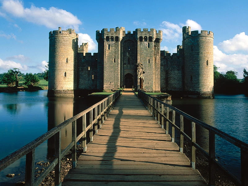 Bodiam Castle and Bridge, water, scenic, sussex, england, moat, history, castle, HD wallpaper