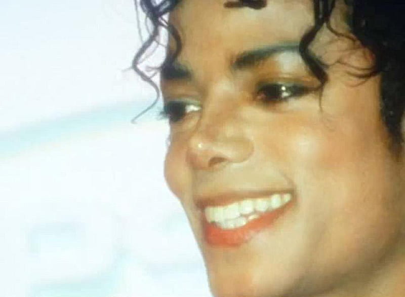 Michael Jackson , Cute Smile by Celtica, michael jackson smile HD wallpaper  | Pxfuel