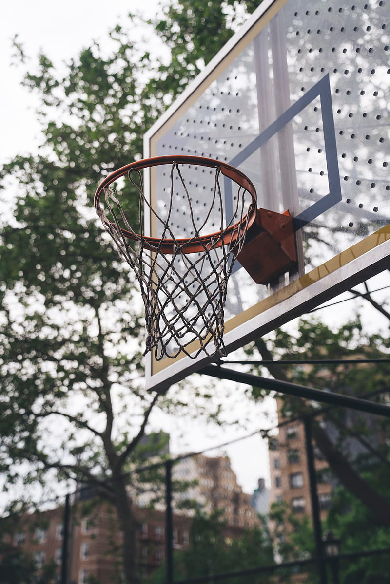 basketball hoop, shield, court, HD phone wallpaper