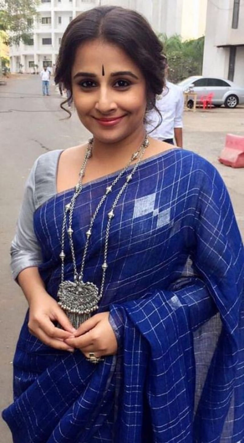 Vidya Balan Xxx Tube - Vidya Balan, bollywood actress, cleavage, HD phone wallpaper | Peakpx