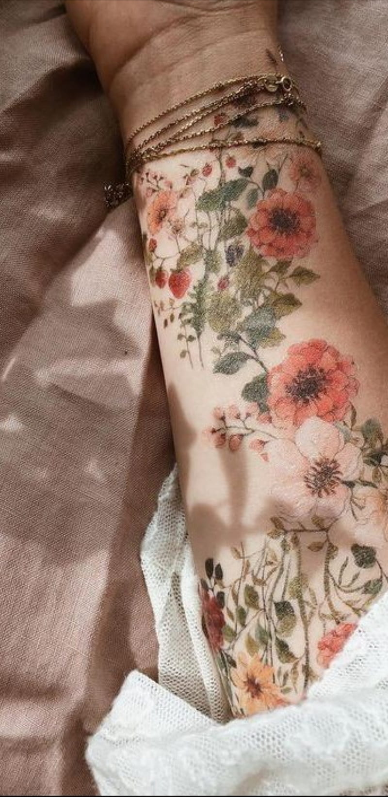 Tatuaje de flores, brazo, flores, Fondo de pantalla de teléfono HD | Peakpx