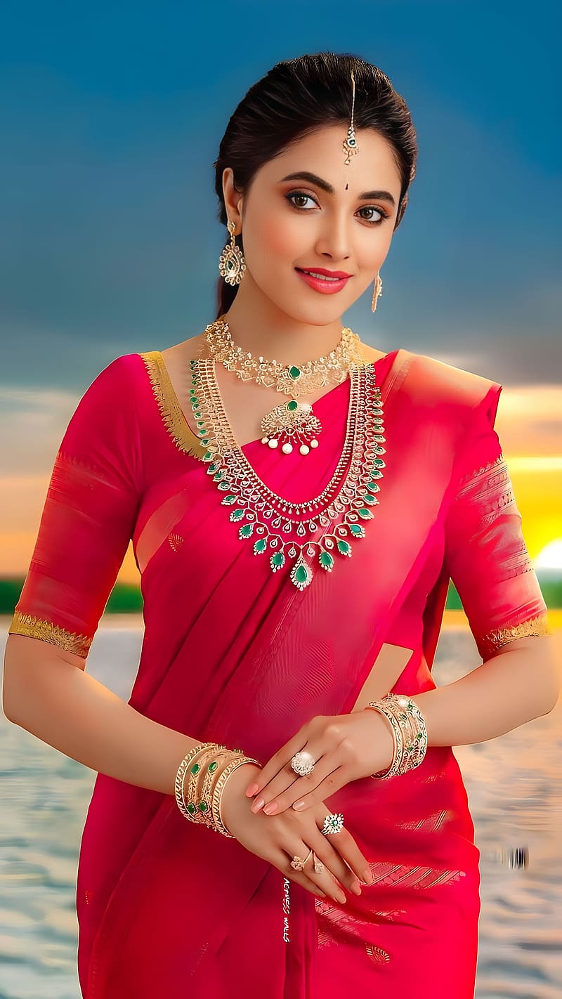 Priyanka mohan, saree beauty, tamil actress, HD phone wallpaper
