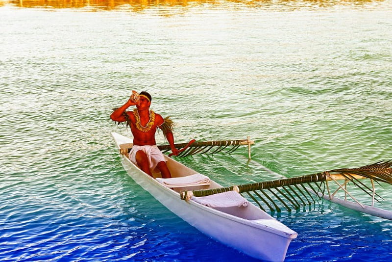 Polynesian Man in Canoe with Conch Bora Bora, canoe, bonito, sea, lagoon, bora bora, blowing, polynesian, exotic, islands, blow, tahitian, ocean, man, conch, water, paradise, shell, local, island, tahiti, tropical, HD wallpaper