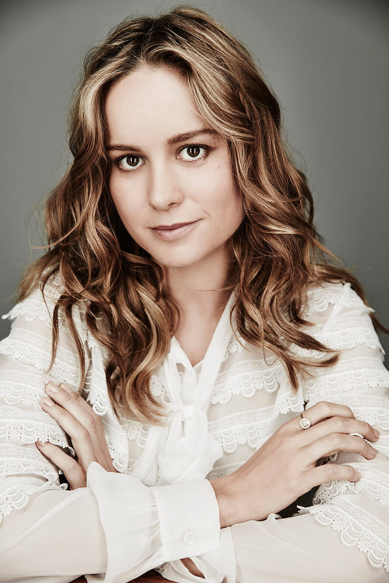 Brie Larson, actress, women, brunette, smiling, white shirt, looking at viewer, arms crossed, HD phone wallpaper