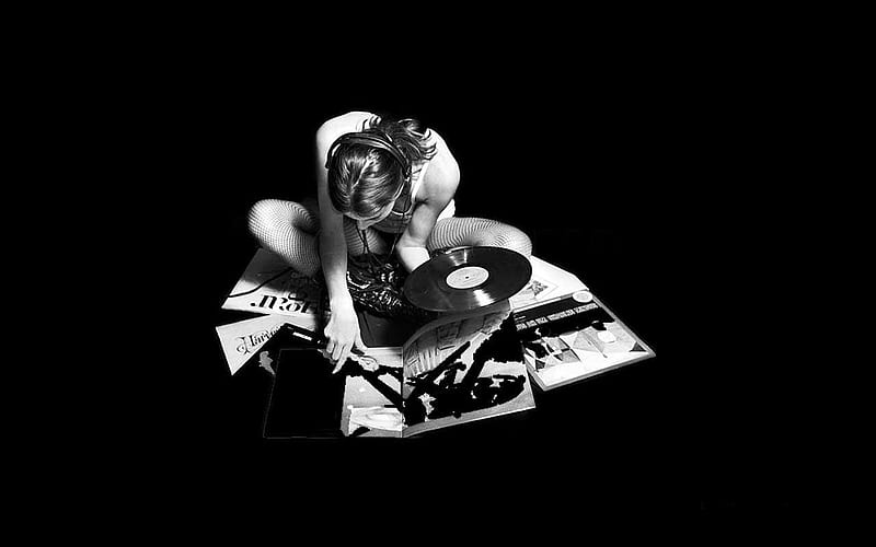 Passion for Music, girl, dark, music, headphones, vinyl, HD wallpaper