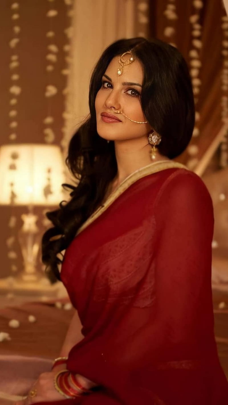 Sunny Leone, actress, bonito, bollywood, festival, saree, traditional,  women, HD phone wallpaper | Peakpx