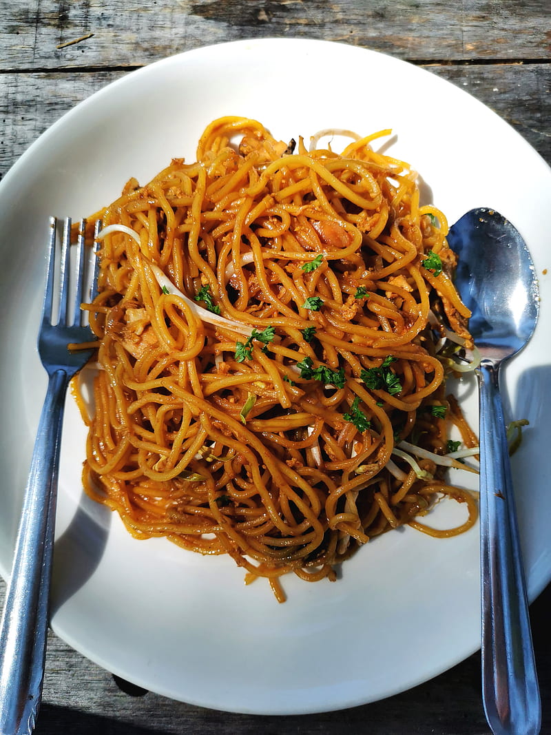 Stir-Fried Spaghetti, borneo, food, malaysia, restaurant, sabah, stall, yummy, HD phone wallpaper