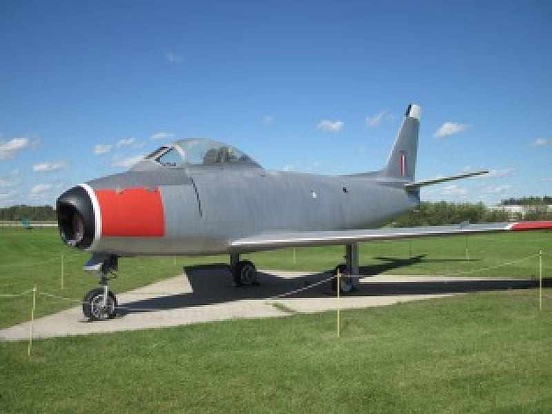 Canadair CL-13 Sabre 3 at Alberta museum , red, museum, Military, grass, sky, silver, airplane, green, canada air, blue, HD wallpaper