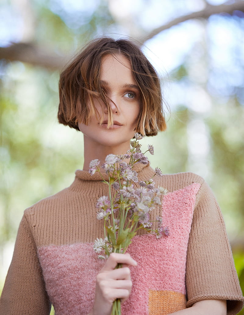 Rosie Tupper, model, women, Australian, short hair, women outdoors, green eyes, depth of field, flowers, looking into the distance, face, plants, HD phone wallpaper