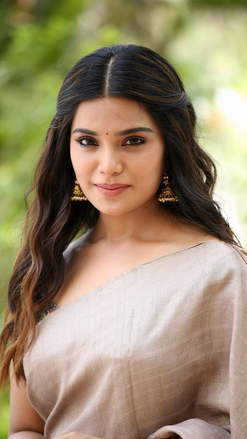 Athmika , saree lover, tamil actress, HD phone wallpaper