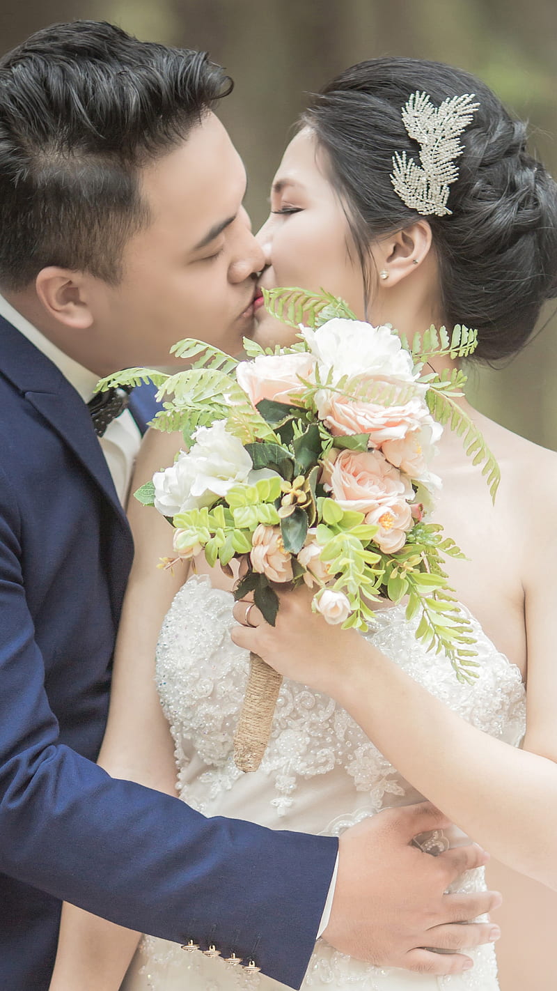 Wedding Couple, love, romantic, kissing, HD phone wallpaper | Peakpx