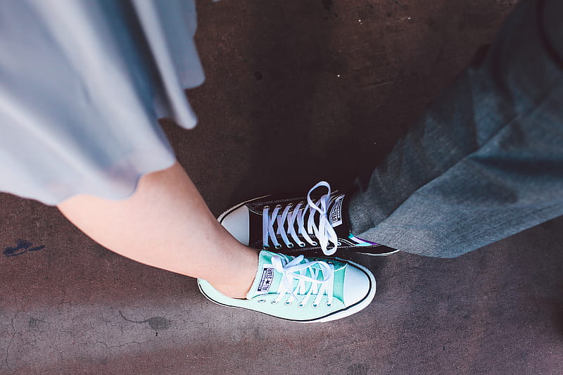 person wearing teal and white Converse All-Star low-top, HD wallpaper