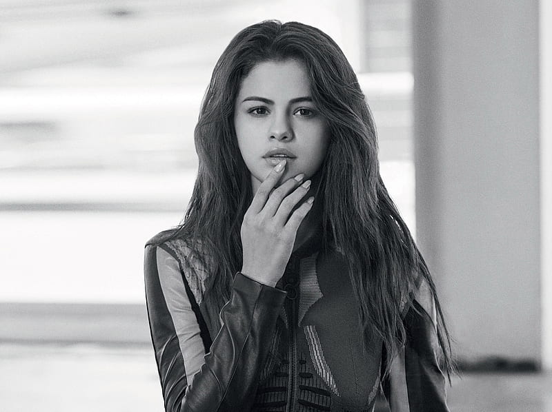 Selena Gomez Monochrome , selena-gomez, celebrities, girls, monochrome, black-and-white, HD wallpaper