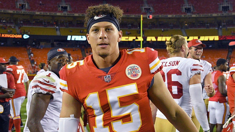 patrick mahomes in red sports dress with black band on head sports-, HD wallpaper