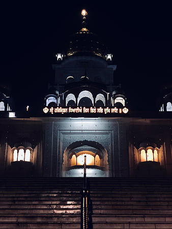 Gurdwara Bangla Sahib is the most prominent Sikh Gurudwara, Bangla Sahib  Gurudwara in New Delhi, India inside view during day time - Black and White  Stock Photo - Alamy