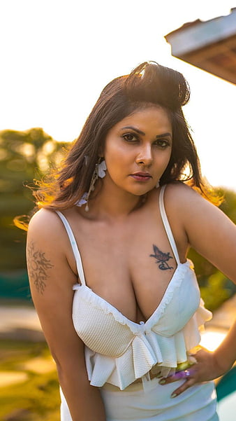 Aabha Paul, bollywood actress, hot thighs, HD phone wallpaper | Peakpx