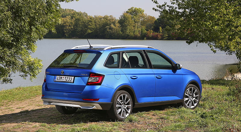 2019 Škoda Fabia Combi Scoutline - Rear Three-Quarter , car, HD wallpaper 2019 Škoda Fabia Combi Scoutline - Rear Three-Quarter , car, HD wallpaper