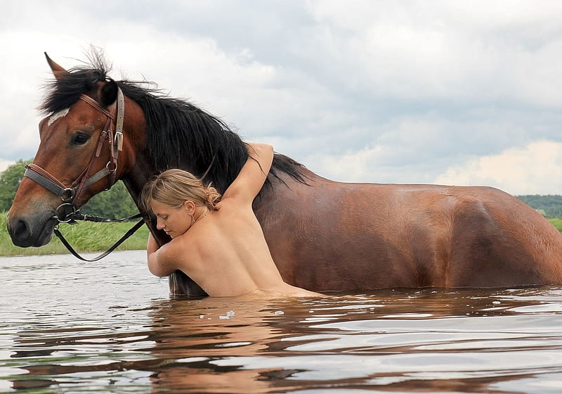 swimming with my friend, girls, lake, women, horses, HD wallpaper