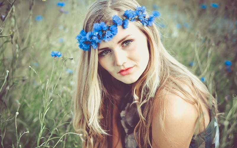 Beauty with a wreath of blue flowers, wreath, blue flowers, beauty, nature, sweetness, woman, field, blondes, HD wallpaper