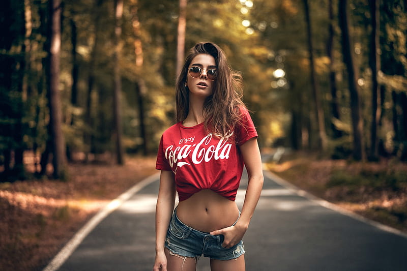 Coca Cola Model ~ Sara Tessitore, brunette, model, shorts, teeshirt, coca cola, HD wallpaper