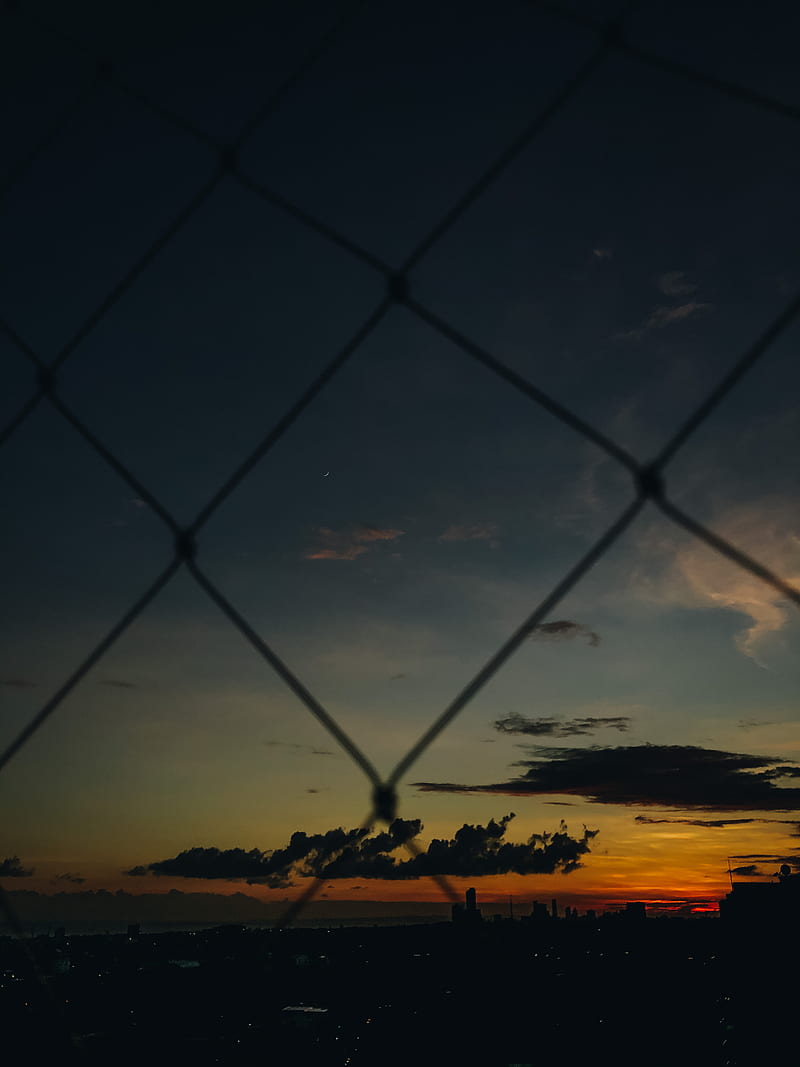 silhouette of chain link fence during sunset, HD phone wallpaper