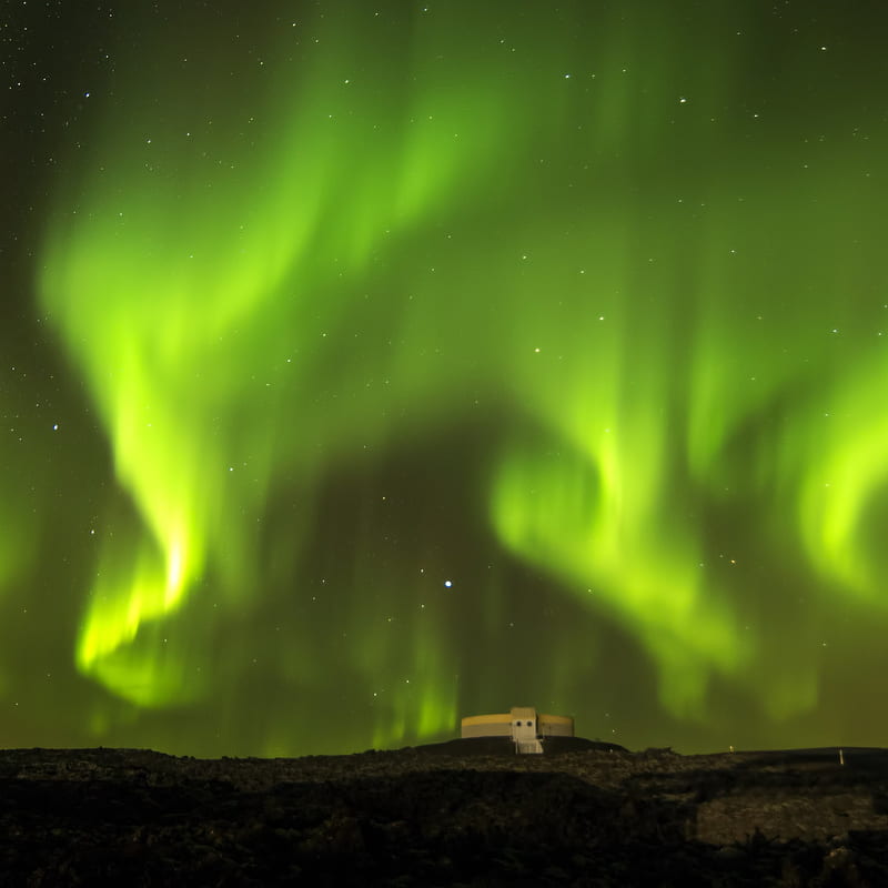northern lights live , aurora, green, sky, nature, geological phenomenon, HD phone wallpaper