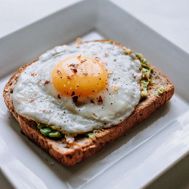 bread with sunny side-up egg served on white ceramic plate, HD phone wallpaper