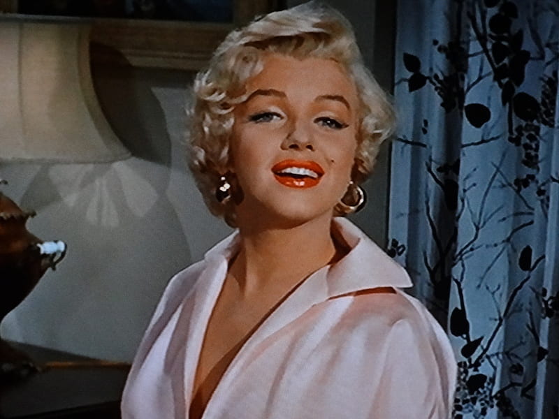 The Glamorous Miss Monroe, movie star, hot, marilyn monroe, glamorous, HD wallpaper