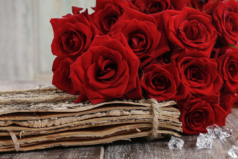 Red Roses, still life, bouquet, flowers, beauty, rystal, HD wallpaper