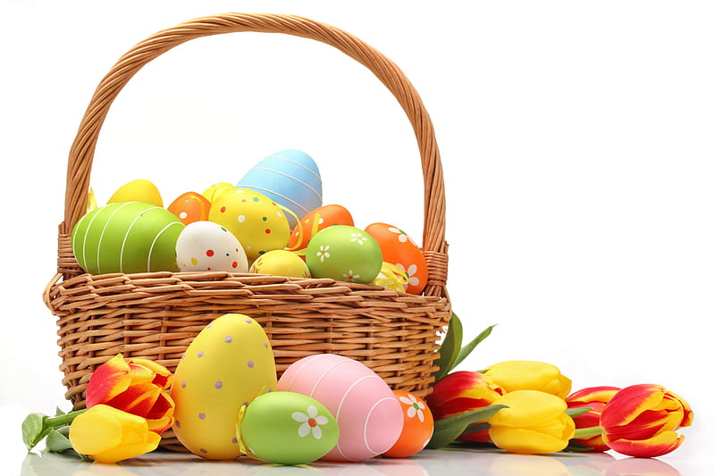 Easter eggs in a wicker basket, Easter, holidays, basket, eggs, flowers, pastel colors, tulips, HD wallpaper
