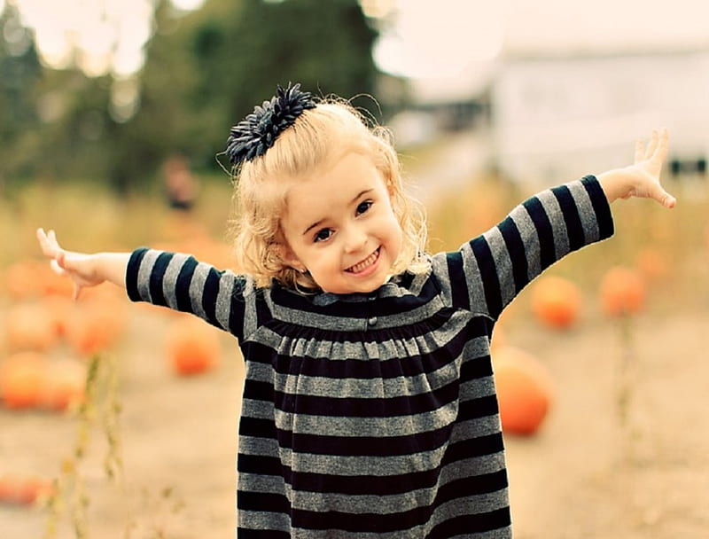 I Love You This Much, flower bow, pumpkin patch, girl, adorable, smile, arms out, sweet, HD wallpaper