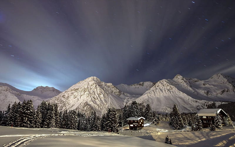 spectacular sky over mountain lodges in winter, stars, mountains, lodges, trees, sky, winter, HD wallpaper