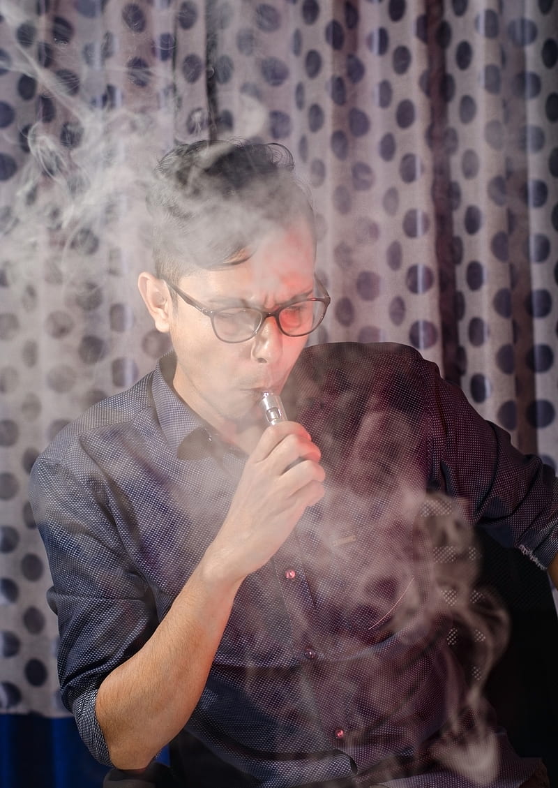 man in black and gray pinstripe dress shirt smoking, HD phone wallpaper